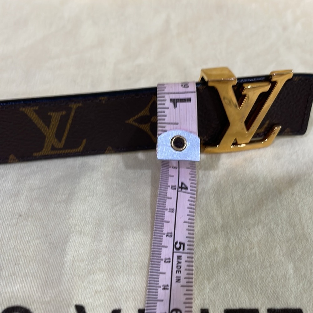 Sold  / Louis Vuitton Monogram reversible belt 80/32 - Picture 6 of 16